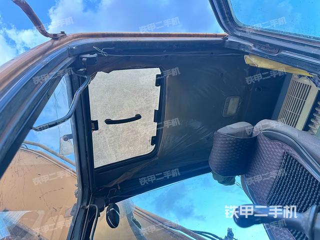 顶棚整体（驾驶室部分）