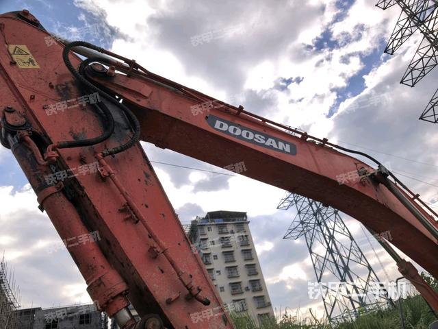 大臂整體?右側(cè)（工作和回轉(zhuǎn)裝置）