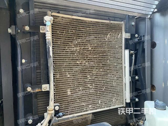 散熱器正面（大件艙室）