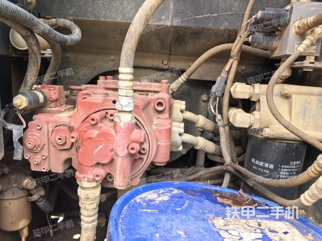 液压泵斜45 左（大件舱室）