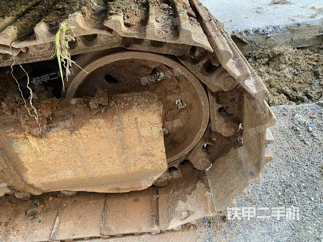 右導(dǎo)向輪（行走機(jī)構(gòu)）