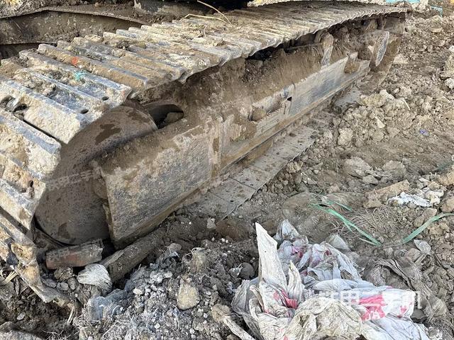 单侧履带整体（整机外观）