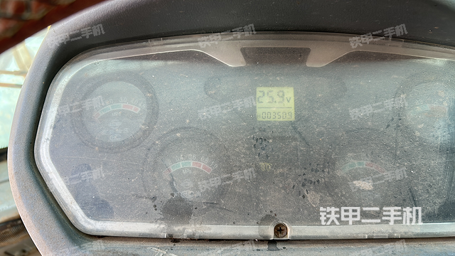 駕駛室操作臺（整機外觀及大件）