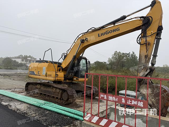 柳工CLG922D挖掘机