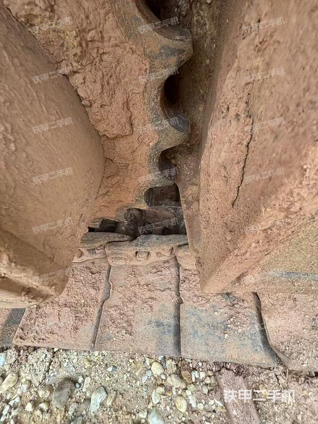 单侧履带整体（整机外观）