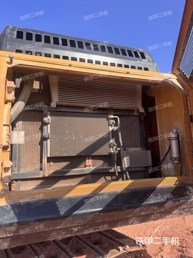 散熱器正面（大件艙室）