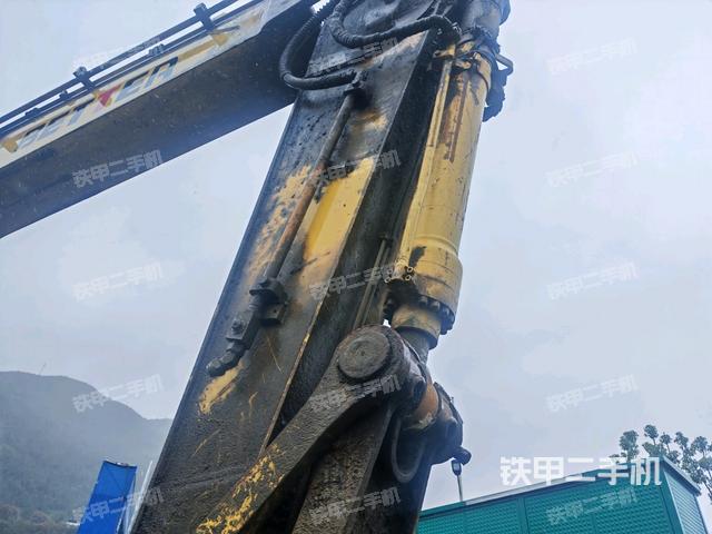 小臂整體左后（工作和回轉(zhuǎn)裝置）