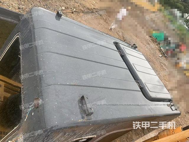 驾驶室顶部（整机外观）