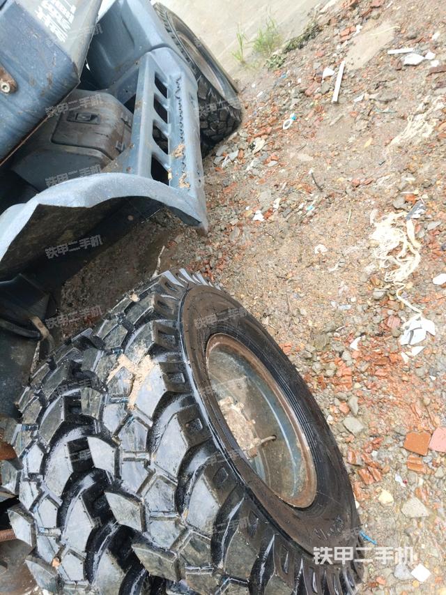 右側(cè)履帶整體?（行走機(jī)構(gòu)）