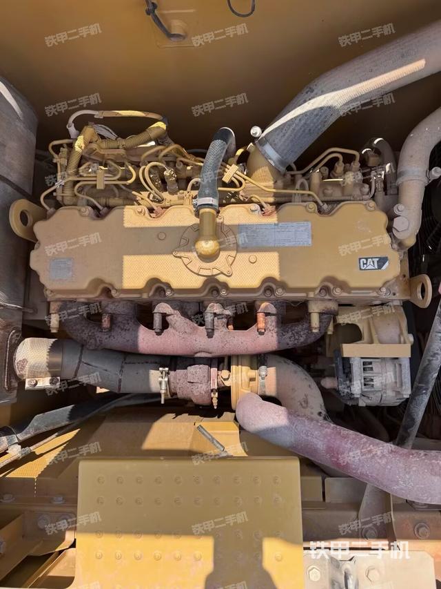 发动机室（上车部件）