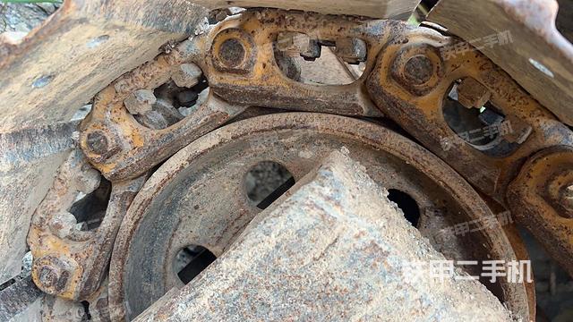 單側(cè)履帶整體（整機(jī)外觀）