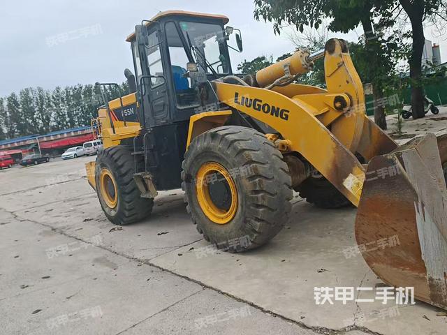 驾驶室工作台（整机外观及大件）