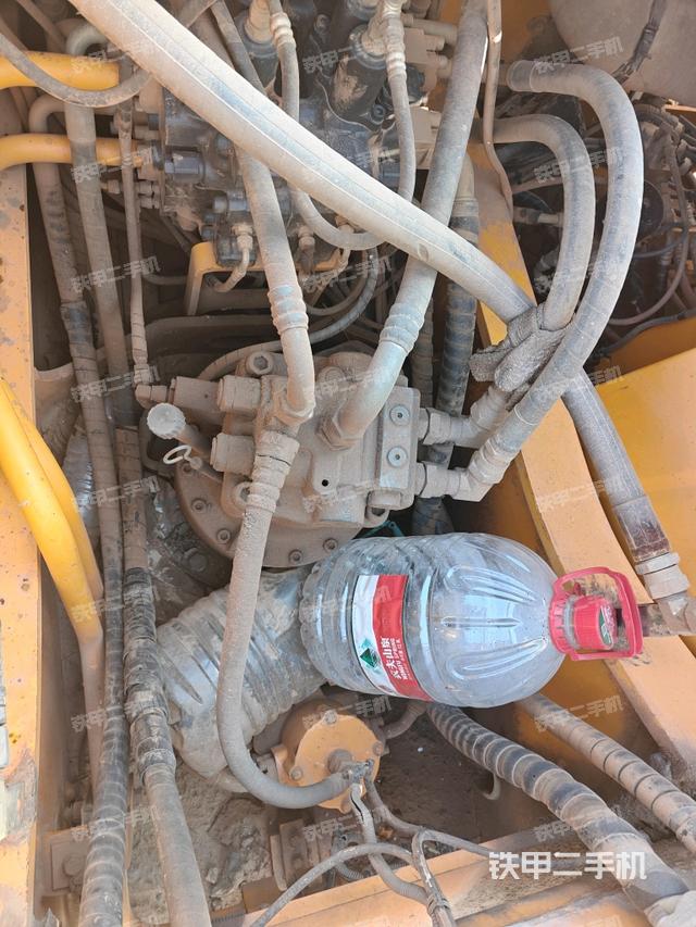 駕駛室頂部俯視（上車部件）