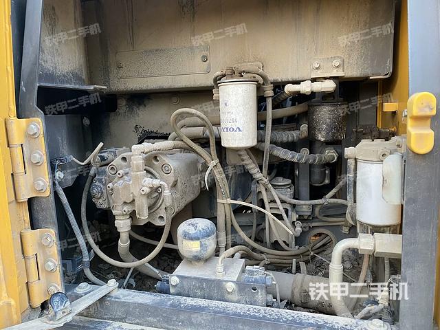 液壓泵室（大件艙室）