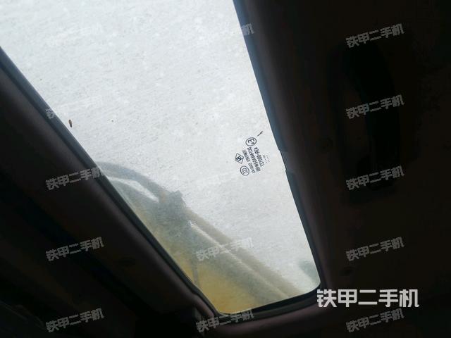 駕駛室左前45度（駕駛室部分）