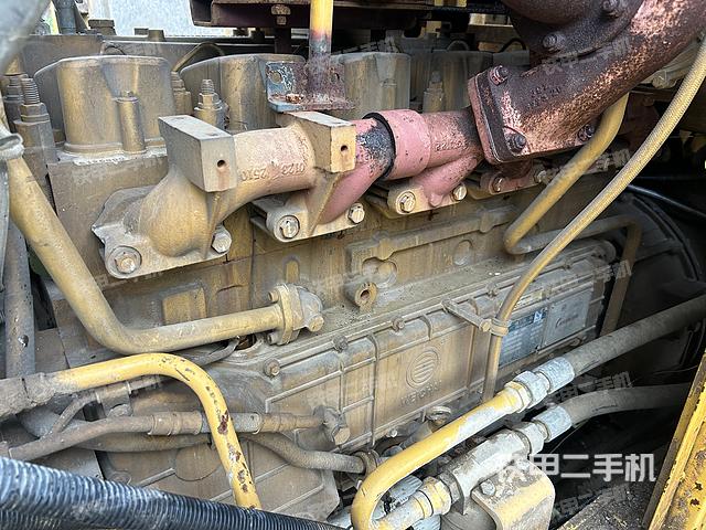 发动机右侧（整机外观及大件）