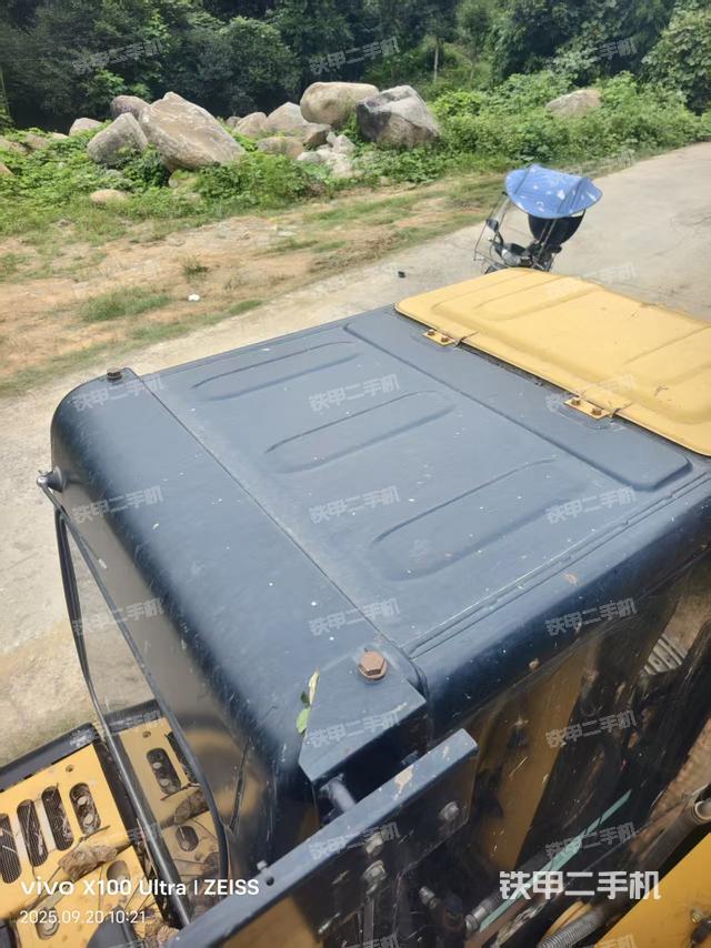 駕駛室頂部（整機(jī)外觀）