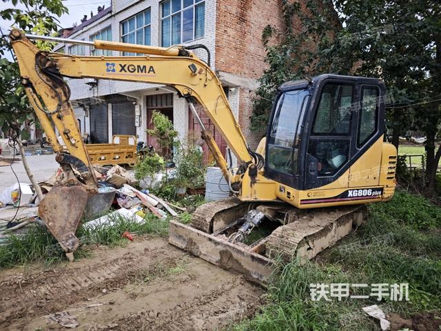 廈工XG806挖掘機
