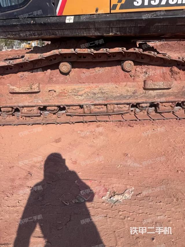 右側(cè)履帶整體（行走機(jī)構(gòu)）