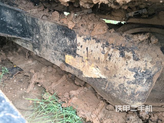 大臂根部?斜（工作和回轉(zhuǎn)裝置）