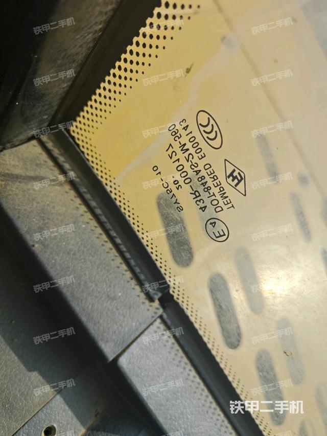 后窗玻璃角標(biāo)（駕駛室部分）