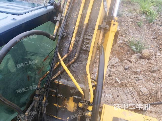 大臂背部俯視（工作和回轉(zhuǎn)裝置）