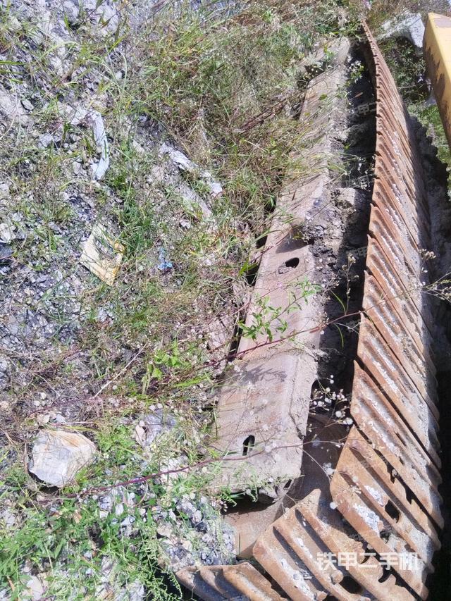 右側(cè)履帶整體（行走機構(gòu)）