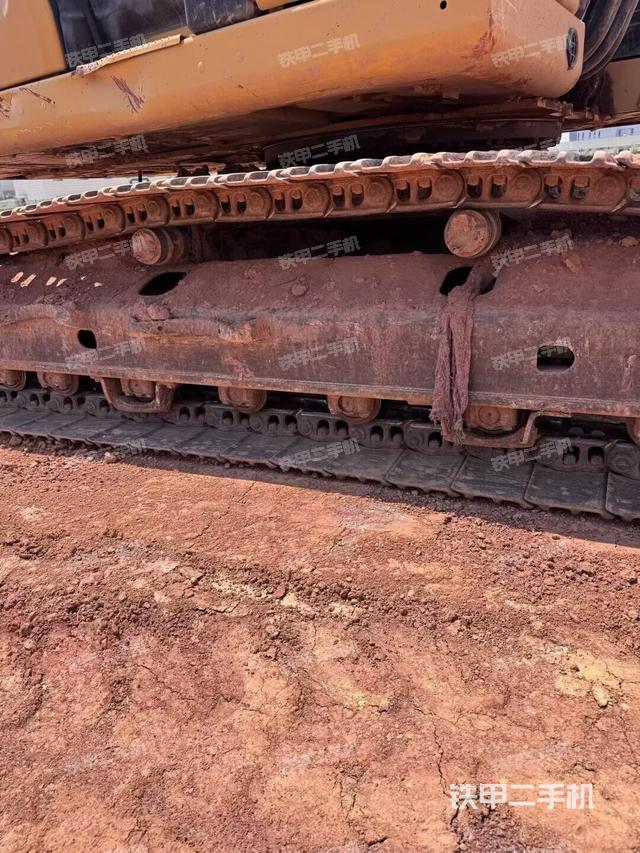 左侧行走马达盖板（行走机构）