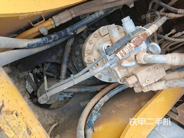 回轉(zhuǎn)馬達(dá)（上車部件）