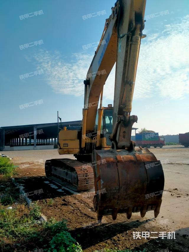 小松PC200-8M0挖掘机