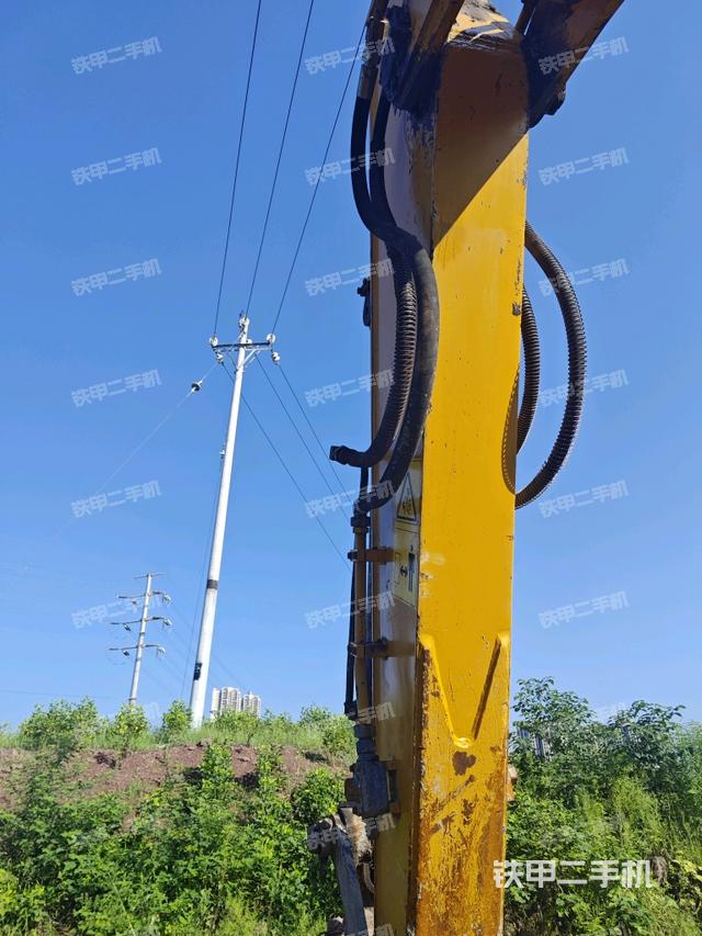 小臂整体左后（工作和回转装置）