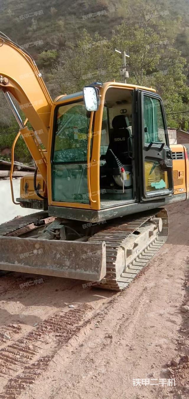 驾驶室整体（整机外观）