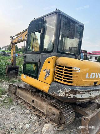 雷沃重工FR60E挖掘机实拍图片