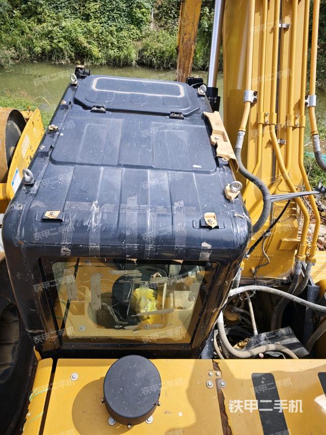 駕駛室頂部（整機(jī)外觀）