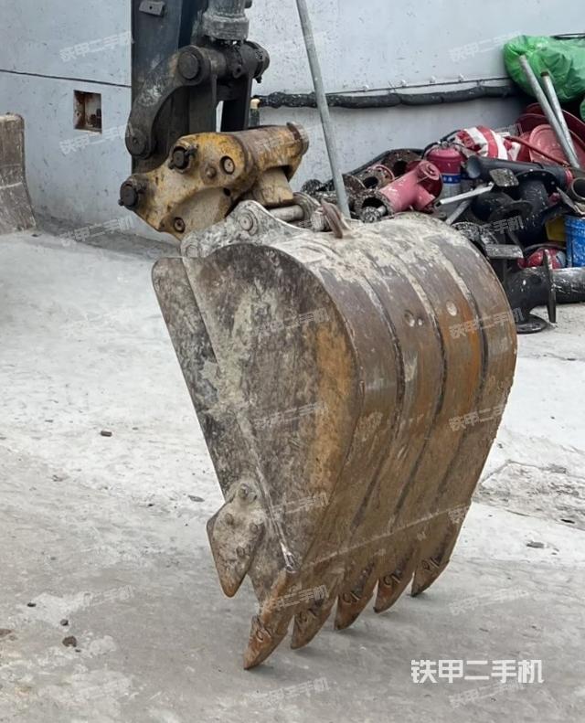 鏟斗45度（工作和回轉(zhuǎn)裝置）