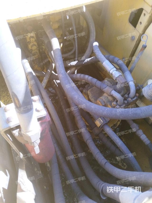 回轉(zhuǎn)馬達（上車部件）