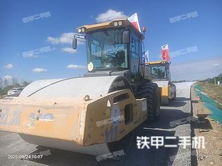徐工XS265JS压路机实拍图片