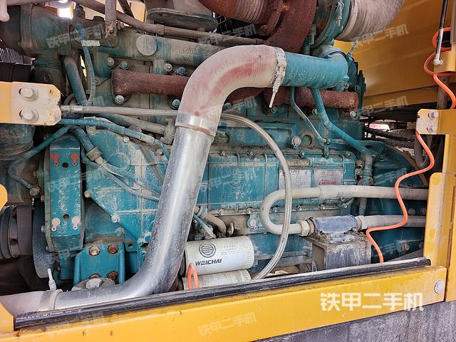 发动机右侧（整机外观及大件）