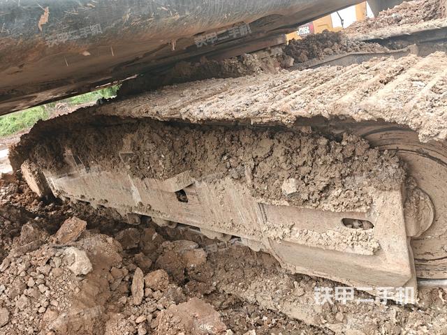 左侧履带整体 （行走机构）