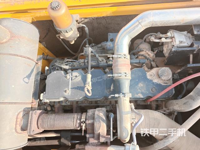 發(fā)動(dòng)機(jī)室（上車部件）