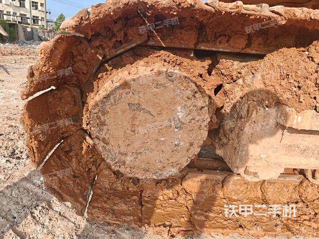 左驅(qū)動(dòng)輪（行走機(jī)構(gòu)）