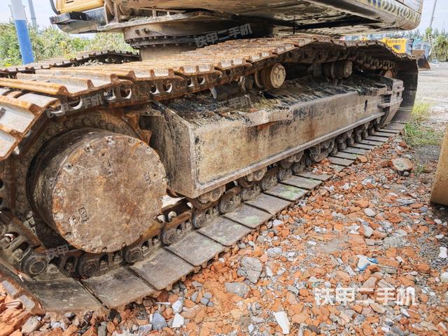 單側(cè)履帶整體（整機(jī)外觀）