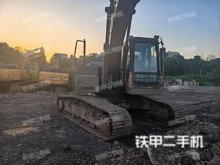 徐工XE215HB挖掘机实拍图片