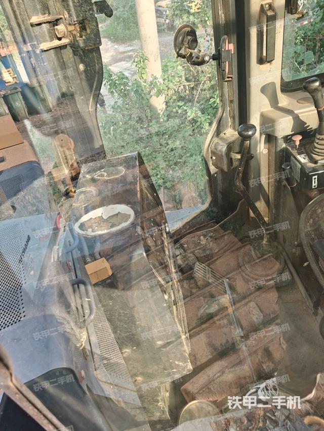 玻璃角标（推土机驾驶室）