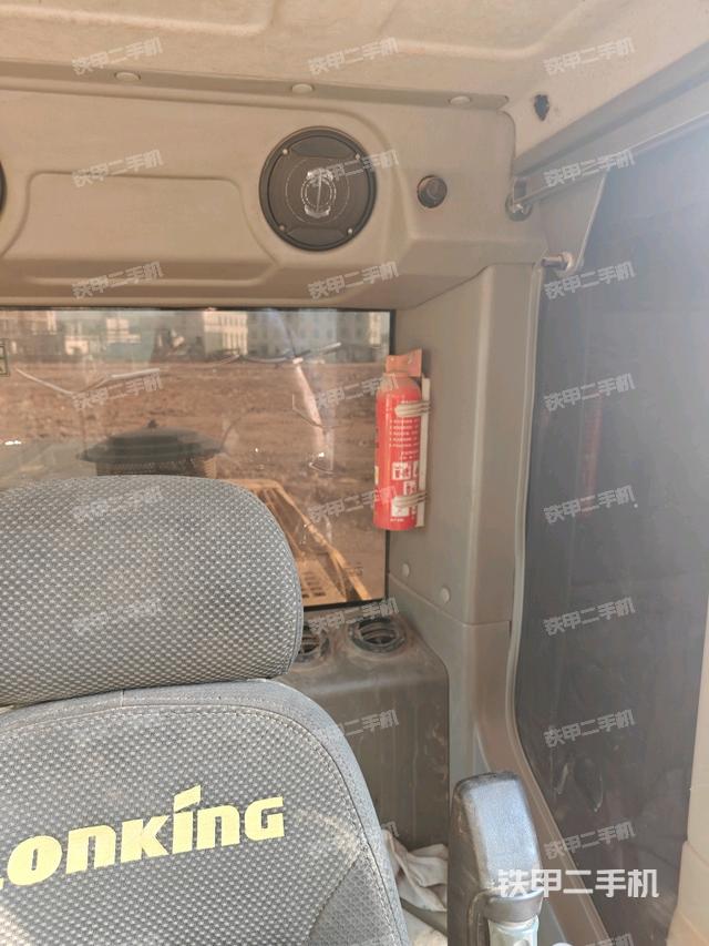 后窗玻璃角標(biāo)（駕駛室部分）