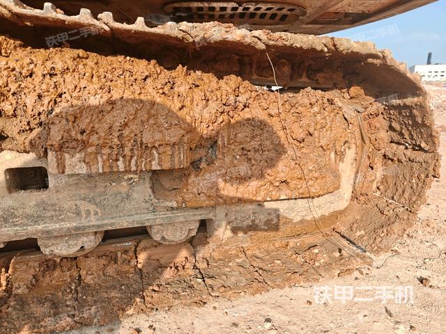 右側(cè)履帶整體（行走機(jī)構(gòu)）