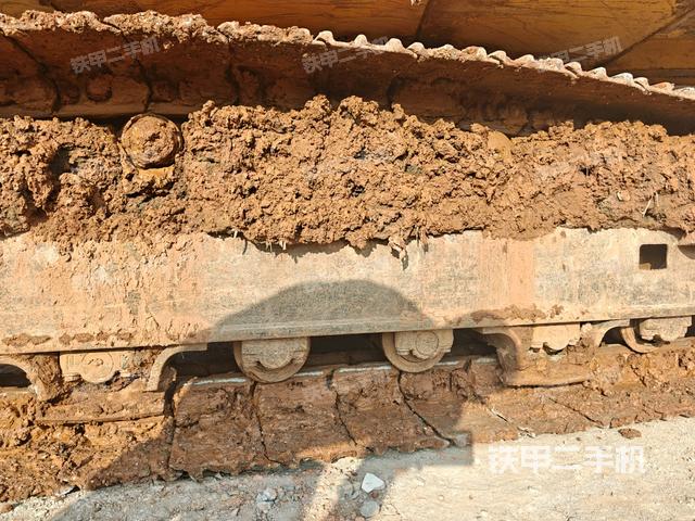 右驅(qū)動(dòng)輪（行走機(jī)構(gòu)）