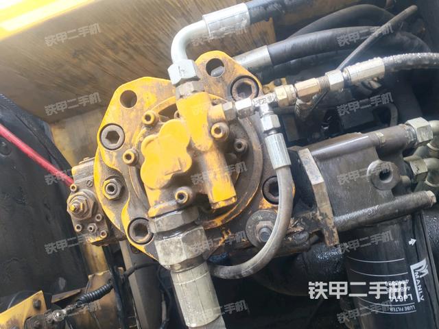 液壓泵斜45?左（大件艙室）