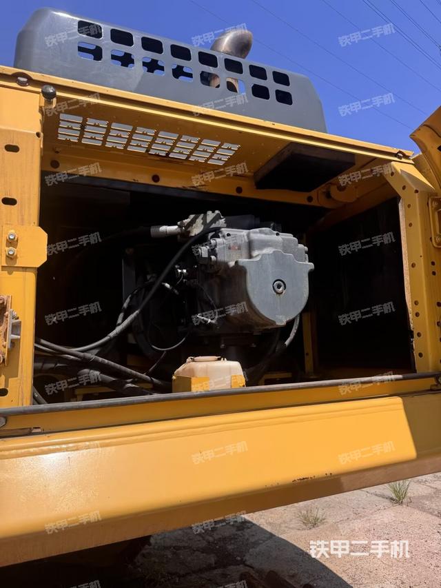 液壓泵斜45?左（大件艙室）