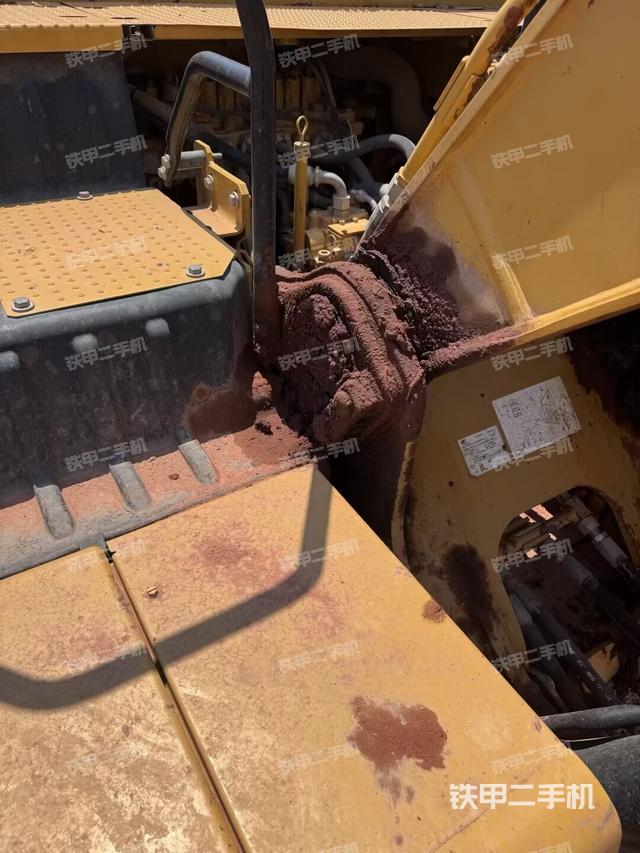 大臂根部 斜视（工作和回转装置）